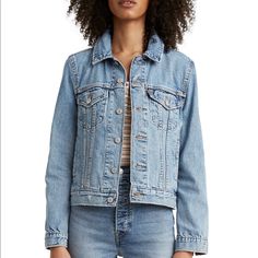 Distressed Look. Classic Style Denim Jacket Fur Lined Denim Jacket, Style Denim Jacket, Levis Jean Jacket, Lined Denim Jacket, Vintage Denim Jeans, Distressed Jean Jacket, Denim Trucker Jacket, Vintage Levis Jeans, Classic Denim Jacket