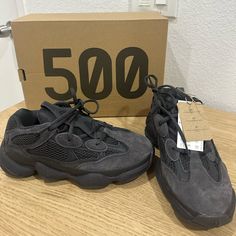 Brand New, Never Worn In Really Good Condition. Yeezy Black, Mens Yeezy, Yeezy 500, Yeezy Shoes, Mens Shoes Sneakers, Men's Shoes, Shoes Sneakers, Man Shop, Size 6