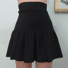 Gorgeous Black Skin Tight High Waisted Mini Skirt From Bcbg In Size Xs. Thick Material With Ends That Flare Out. Good For Upcoming Summer Weather! Never Worn! High Waisted Mini Skirt, Summer Weather, Black Mini Skirt, Black Mini, Mini Skirt, Womens Skirt, Tights, Mini Skirts, High Waisted