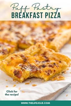 the recipe for breakfast pizza is shown with text that reads, puff pastry breakfast pizza