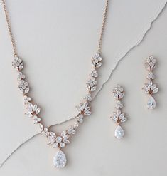 Bridal Backdrop Necklace, Boho Wedding Jewelry, Rose Gold Leaf, Crystal Bridal Tiaras, Backdrops Necklace, Art Jewelry Design, Crystal Bridal Earrings, Wedding Plan, Rose Gold Bridal