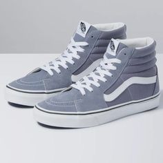 Size 10 Women’s/ 8.5 Women’s Vans | Sk8-Hi Shoe Blue Granite True White Canvas And Suede Take On Every Day With Your Style At The Forefront With The Vans Sk8-Hi Shoes. Sk8-Hi Shoes Are Part Of The Vans Classic Collection, And Feature The Vans Side Stripe And Off The Wall Logo On The Heel For Easily Recognizable Style No Matter Where Your Busy Life Takes You. Vans Shoes High Tops, Vans Azul, Vans Classic Old Skool, Sk8 Hi Vans, Tenis Vans, Grey Vans, Tops Nike, Vans Era, Shoes Vans