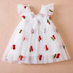 Presentamos el vestido de fiesta de cumpleaños de princesa de 1Lovebaby: vestido de tul con ala y lazo en la espalda

 Haz que la fiesta de cumpleaños de tu pequeña princesa sea muy especial con nuestro encantador vestido de fiesta de cumpleaños de princesa. Diseñado con la máxima elegancia y encanto, este vestido seguramente la hará sentir como la realeza. Exploremos sus características:

 Especificaciones:





 Rango de edad: 9 meses - 5 años



 Temporada: Verano



 Género: Niñas

 
Material: poliéster



 Longitud de los vestidos: Hasta la rodilla



 Sujetador incorporado: No



 Estilo: lindo



 Nombre del Departamento: Niños



 Cuello: cuello redondo



 Tipo de patrón: Punto



 Decoración: Flores




 Características:





 Diseño exquisito: este vestido presenta una hermosa Tutu En Tulle, Christmas Dress Baby, Puffy Dresses, 파티 드레스, Summer Outfits Kids, Birthday Girl Dress, Birthday Party Dress, Princess Birthday, Flower Girl Dress