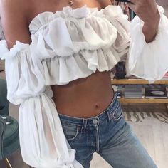 New With Its Tags. Outfit Elegantes, Puff Sleeve Crop Top, Autumn Clothes, White Chiffon, Loose Blouse, Mode Inspo, Long Puff Sleeves, Trend Fashion, Crop Top Blouse