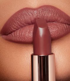 Natural Wedding Lip Color, Brown Nude Lipstick, Lip Sticks, Matte Nude Lipstick, Dark Red Lips, Beauty Hacks Nails, Perfect Lipstick, Makeup News, Lips Shades