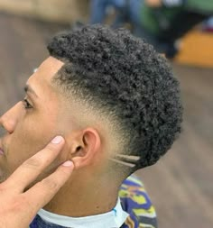 Afro Latino Haircuts, Low Fade Afro, Boys Fade Haircut, Waves Hairstyle Men