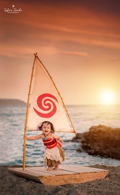 Moana 1st Birthday Photoshoot, Moana Birthday Picture Ideas, Moana Themed Party Decorations, Moana Pictures Ideas, 1st Birthday Moana Theme, Moana Themed 2nd Birthday Party, Moana Birthday Photoshoot, Moana Birthday Party Theme Decorations, Moana Beach Party