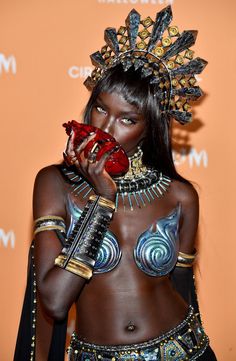 Afro Goth, Queen Of The Damned, Annual Halloween Party, Runway Fashion Couture, Halloween Queen, Halloween Costume Outfits, Model Inspo, Black Barbie