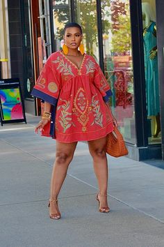 Afro Boho Fashion, Spoiled Boutique, Style Inspo Summer, Distressed Wide Leg Jeans, Short Curly Hairstyles For Women, Boho Dress Short, Colors Combinations, African Design Dresses, Elegant Chic