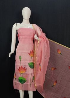 #kotadoria #kota #saree #indianwear #ethnicwear #cotton #handloom #kotasaree #zarikota #mumbai #handmade #chikankari #fashion #cottonsuits #sarees #onlineshopping #handblockprinted #handcrafted #ootd #kotadoriya #kotadoriasuits #kotadoriasaree #kotasarees #india #chanderisilk #kotasilk #indianfashion #chanderi #sareelove #handblockprint #jhakhas #freeshipping Saree Border, Authentic Design, Hand Painting, Suit Set, Dot Painting, Salwar Suits, Fabric Painting, Paint Designs, Art Studios