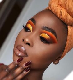 Yellow Makeup Looks, Trucco Glam, Maquillage Yeux Cut Crease, Drag Make-up, Yellow Makeup, Yellow Eyeshadow, Orange Makeup, Cute Eyeshadow Looks, Makeup For Black Skin