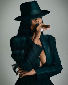 #curlyhairsewin #sewinwefthairextensions
#frontalsewin #sidepartsewin #sewinextensionsnearme
#sewinnearme #howmuchdosewinextensionscost Kash Doll, Cigars And Women, Fun Photoshoot, Foto Poses