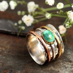 Sterling Silver Turquoise Ring with Spinning Bands - Boho-Magic Jewelry Rings Vintage Boho, Green Stone Jewelry, Vintage Turquoise Ring, Sterling Silver Rings Turquoise, Diy Boho, Turquoise Ring Silver, Hammered Rings, Turkish Jewelry, Hammered Gold