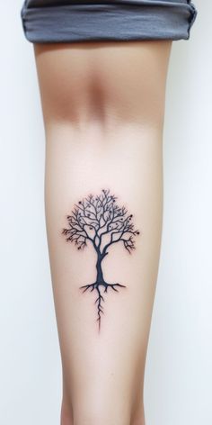 A lifelike, detailed tree tattoo adorns the foot, exhibiting the wearer's deep connection with nature. Discover our 'TreeTee' Etsy shop – each tee bought contributes to planting a tree, making your fashion choices a step towards a sustainable world. Aesthetic Tree Tattoo, Geometric Tattoo Tree, Tree Tattoo Art, Wood Tattoo, Tree Tattoo Men, Aesthetic Tree, Roots Tattoo, Tree Tattoo Designs, Tattoo Collection