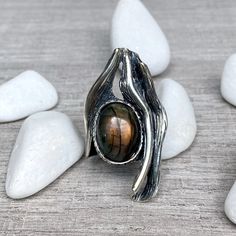 Abstract ring, Large labradorite ring sterling silver, texture ring, Size US 8.5, rainbow gemstone ring for women, made in Armenia 【FULL DETAILS】 ► Gemstone: natural labradorite Size: US 8.5 Weight: 18.5 gr (0.04 lb) Stone parameters: 18 mm/ 13 mm (0.7 in/ 0.51 in) Ring parameters: 48 mm / 25 mm (1.88 in /0.98 in) ⦿ Attention: The color of the stones may differ due to a difference between monitors All our jewelry is crafted with great attention to detail! We strive to provide you the best qualit Rainbow Gemstones, Textured Ring, Labradorite Ring, Large Ring, Unusual Design, Sterling Ring, Labradorite, Ring Designs, Statement Rings