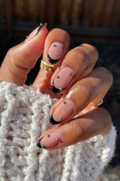 Vacation Nail Ideas—Black French Tips with Silver Pearl Accents, Beach Nails, Summer Almond Nails, 2024 Summer Nails French Tip With Accent Nail, Aestethic Nails, Black Wedding Nails, Nails For Black Dress, Black Toe Nails, Black French Manicure, Clear Nail Designs, Black French Nails, Bridesmaids Nails