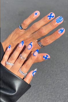 Match Couple Nails, One Hand Long Nails One Hand Short, Cute Matching Nails For Couples, Matching Hair Couples, Cute Couple Nails, Aesthetic Matching Nails