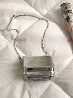 Cheap Silver Bag, Silver Square Bag With Chain Strap, Mini Silver Bag, Shein Mini Bag, Cheap White Bags With Chain Detail, Jesus Gifts, Accessory Inspo, Jewelry Outfit, Chain Bags