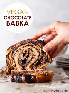 Easy Vegan Chocolate Babka (Chocolate Twist Bread) - [SPONSORED] From its rich, soft dough to the most luscious chocolate fudge filling (ever), this vegan chocolate babka tastes just as heavenly as it looks. Without any strange egg replacements, this vegan treat couldn’t be easier to make – and you’ll love it. Vegan dessert recipe. Vegan chocolate fudge sauce. Chocolate babka recipe. Chocolate bread. Vegan bread. Plant based recipes. #babka #vegan Dairy Free Donuts, Holiday Breads, Banana Snack Cake, Salted Caramel Recipes