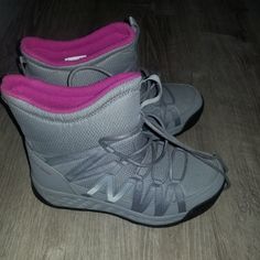 Nwot Very Nice New Balance Boots With Fresh Foam Insoles. Gray With Fuchsia Fleece Lining. These Were A Sample Pair And I Did Not Know At Time Of Ordering Them. They Do Not Undo. I Have A High Foot And Cannot Get Them On. So Wish I Could. They Do Not Have Size On Inside. But They Are Size 7 New Balance Synthetic Round Toe Walking Shoes, New Balance Walking Shoes For Hiking With Round Toe, New Balance Walking Shoes For Hiking, New Balance Hiking Walking Shoes, Insulated Round Toe Sneakers For Sports, Insulated Sports Sneakers With Round Toe, New Balance Walking Shoes With Round Toe For Outdoor, New Balance Outdoor Walking Shoes With Round Toe, New Balance Boots