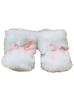 White Fur Boots, Spa Slippers, Girl Boots, Ballerina Slippers, Toddler Stuff, Soft Slippers, Infant Girls, Baby Boots