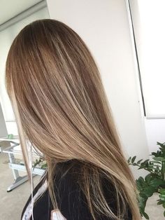 Bleach Hair Ideas, Brown Hair Cuts, Brunette Hair Color Ideas, Coffee Brown Hair, Bleach Hair, Coffee Hair, Brown Ombre Hair, Color Balayage