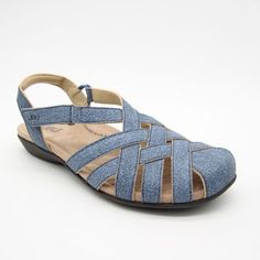 Make like you're vacationing along the Italian coast or Greek isles in the Bonnie Encore. A feminine, understated spin on a classic fisherman's sandal, this style will instantly have you channeling the Mediterranean. Crafted from vintage PU, the sandal has a classic weave design with a closed toe and airy construction. All Terra traction and contoured insoles add comfort and reliability to every step. All Terra Traction Contoured Footbed Hook and Loop None Italian Coast, Greek Isles, Flat Shoe, Casual Flat Shoes, Tractor Supply, Casual Flats, The Mediterranean, Hook And Loop, Casual Shoes Women