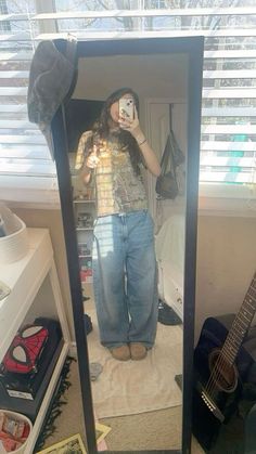 Gay Outfits Women Masc, Beasteater Outfit, Outfits With Empyre Pants, First Day Of School Outfit Baggy, Jorts Inspo Outfit, Baggy Back To School Outfits, Cute Non Basic Outfits, Cute Baggy Fits, Baggy Fit Ideas