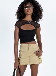 Mini skirt  Slim fitting  100% cotton  Mid rise  Zip and button fastening  Four pocket design  Faux back pockets  Raw edge hem  Non-stretch  Unlined Festival Tops Women, Womens Party Tops, Slim Fit Crop Top, Womens Knit Tops, Clubbing Outfits, Disco Outfit, Festival Tops, Skirts Online, Casual Tank Tops