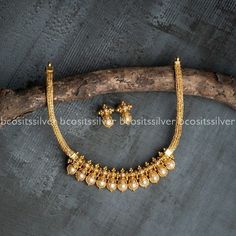 Neck Pieces Jewelry, Antique Necklaces Design, Pearl Jewelry Design, Pearl Necklace Designs, Gold Bridal Jewellery Sets, Antique Bridal Jewelry