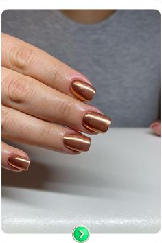 Warm copper-toned chocolate chrome nails with a cozy glow, adding a polished touch to casual and formal looks. Perfect for earthy style with a hint of metallic shine. Brown Metallic Nails, Chocolate Chrome Nails, Brown Chrome Nails, Chocolate Brown Nails, Chocolate Chrome, Modern Manicure, Chrome Nail Ideas, Brown Chrome, Oval Shaped Nails