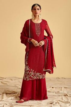 Shop for Lahario Maroon Georgette Embroidered Kurta Set for Women Online at Aza Fashions Embroidery Zardozi, Kurta And Dupatta, Georgette Sharara, Georgette Kurta, Embroidery Neckline, Pearl Work, Zardozi Embroidery, Punjabi Outfits, Pearl Embroidery