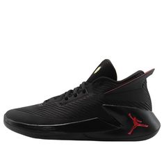 Modern Black Breathable Basketball Shoes, Modern Black Basketball Shoes With Air Max Cushioning, Sneakers Nike Jordan, Last Shot, Fresh Shoes, Round Toe Heels, Nike Jordan, Nice Shoes, Men's Nike