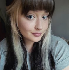 Malfoy Hairstyle, Malfoy Hair, Split Dye Hair Ideas, Dye Hair Ideas, Split Dye Hair, Narcissa Malfoy, Split Dye