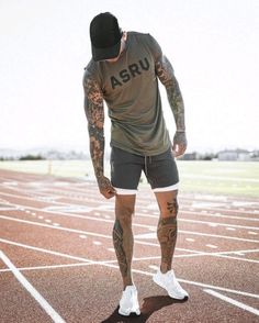 Husband Clothes, Mens Gym Fashion, Casual Holiday Outfits, Gym Outfit Men, Outfits For Men, Best Mens Fashion, Mens Workout Clothes, Mens Fashion Casual Outfits, Gym Style