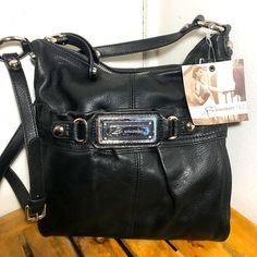 Reposhing This Item I Purchased From @Mmkk4444. Loved It, But Ready To Rotate For Something New. Questions? Leave A Comment Below! Shoulder Bag With Signature Hardware, Leave A Comment, Something New, Crossbody Bags, Crossbody Bag, Bag Lady, Women Shopping, Black, Color