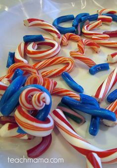 there are many candy canes that have been made to look like stars and stripes