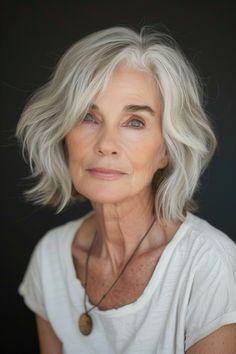 61+ Ways to Wear a Bob Haircut When You’re Over 70 Haircut Gray Hair, Curly Bobs, Grey Hairstyles, Chic Haircut, Grey Curly Hair, Womens Haircuts Medium, Stylish Short Haircuts