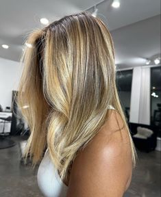 Hair Flip, Dope Hairstyles, Hair Laid, Hair Inspiration Color, Hair Inspo Color, Hair Highlights