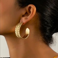 Brand New Women's Etched Gold Semi Hoop Earrings Genuine 14k Gold Plated 925 Sterling Silver (Stamped) 1.6" Size Comfortable & Lightweight Retail Price $300 Buy With Confidence From A Trusted Seller With A 99%+ Feedback Rating! A0263 (Id-1055-) Hammered Hoop Earrings For Party, Small Hoop Pierced Earrings For Party, Tarnish Resistant Hoop Earrings For Party, Tarnish Resistant Hoop Jewelry For Party, Hammered Gold Wrap Earrings, Elegant Hammered Hoop Earrings For Party, Anniversary Metal Hoop Earrings, Hammered Hoop Jewelry, New Woman