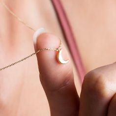 14k Solid Gold Moon Necklace Crescent Moon Necklace Dainty - Etsy Turkey Gold Moon Necklace, Evil Eye Necklace Gold, Celestial Necklace, Gold Armband, Jewelry By Material, Dainty Gold Necklace, Crescent Moon Necklace, Gold Heart Necklace, Gold Moon