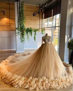 Harsi Shor, Wedding Dresses Champagne, Poofy Dresses, Dresses Champagne, Pretty Quinceanera Dresses, Wedding Dress Champagne, Princess Ball Gowns, Ball Gowns Evening