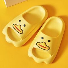 The Open Toe Duck Slides ﻿are perfect for the summer. They are made with soft and cushy materials that are also waterproof making them great shoes to take to the beach, pool or waterpark! Not to mention the absolutely adorable duck design of these shoes. FEATURES: Style Open toe Season Spring/Summer Sole Flat Vamp mate Duck Shoes, Waterpark, Beach Pool, Texture Design, Water Park, Out Of Style, Ducks, Season Spring, Open Toe