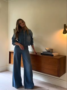 Alternative Luxe, Rosie Huntington Whiteley Style, Rosie Hw, Look Jean, Chique Outfits, Have Courage And Be Kind, Rosie Huntington, All Jeans, Huntington Whiteley