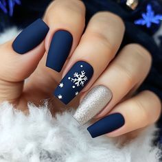 Navy Blue With Snowflake Nails, Matte Blue Christmas Nails, Cute Fun Christmas Nails, January Nails Coffin Shape, Christmas Style Nails, Trendy Winter Nails 2025, December Blue Nails, Blue And Silver Snowflake Nails, Winter Nails Not Christmas