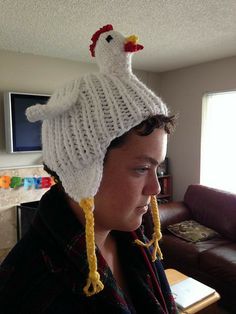 Knit Chicken, Crochet Hat Earflap, Chicken Hats, Crochet Chicken, Funny Hats, Crochet Beanie