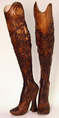 ...legs Aimee Mullins, Amputee Model, Alexander Mcqueen Savage Beauty, Prosthetic Leg, Savage Beauty, Alexander Mcqueen, Hand Carved, Alexander, Carving