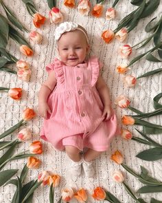 Baby Tulip Pictures, Baby April Photo Ideas, Spring Baby Milestone Picture, Tulip Baby Photoshoot, April Photoshoot Ideas Baby, May Baby Pictures, May Baby Milestone Picture, May Milestone Picture Baby, Spring Milestone Picture Ideas