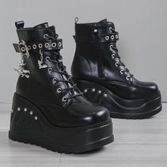 Gothic Punk Platform Boots, Knee High, High Chunky Platform Boots, Riding Boots, Long Boots, Zipper Boots. Biker Boots. Looking to make a fashion statement? Then you can't go wrong with these awesome gothic, punk, platform boots. Chunky wedge heels are no problem with these super soft comfortable boots you will feel like you are floating on air and they are surprisingly easy to walk in. Standing or walking for long periods is not an issue either. Great if you are on your feet all day. Apart from adding extra height and providing a commanding presence they will certainly make you stand out in a crowd. Made from quality faux PU leather and featuring chunky, cleated, anti-skid platform rubber soles, round toes, decorative grommets, rivets, charms, outer lace up closure, single buckle strap de Alt Boots, Platform Boots Knee High, Punk Platform Boots, Goth Platforms, Chunky Platform Boots, Boots Biker, Platform Creepers, Boots Long, Oversized Fashion