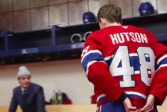 We were treated to a beautiful moment live from the Montreal Canadiens' locker room last night following their victory against the Vancouver Canucks.